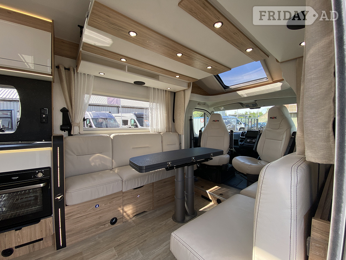 Pilote Pacific P696D Evidence 2022 for sale - Motorhomes & Caravans in Newark