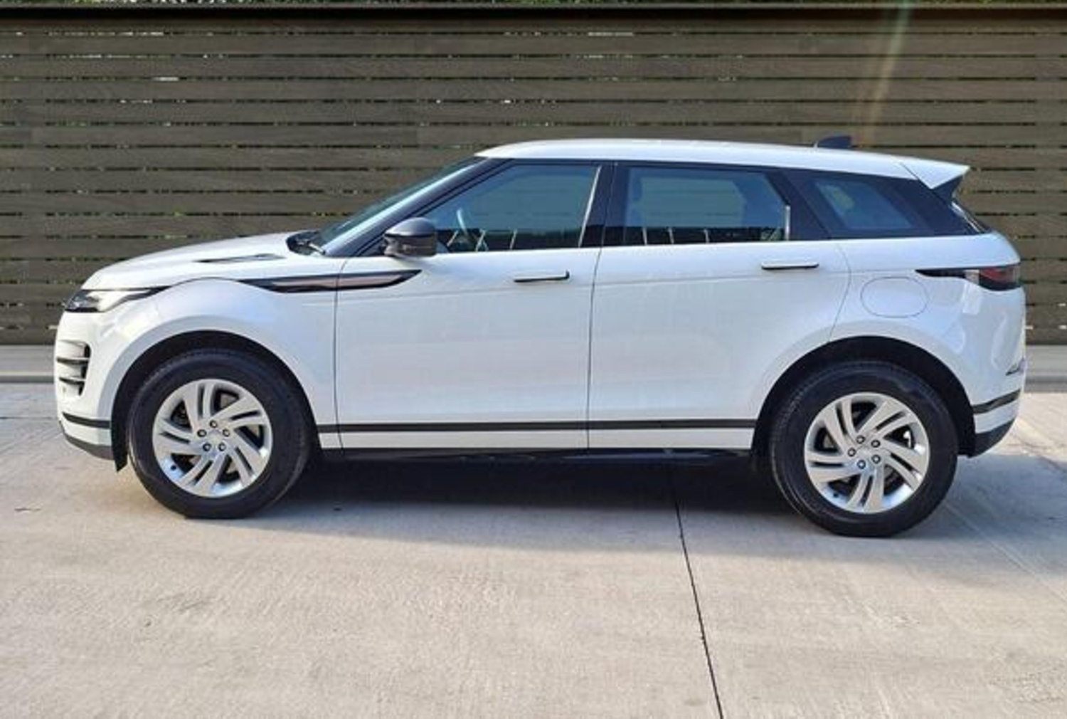 Land Rover Range Rover Evoque 2023 - Cars