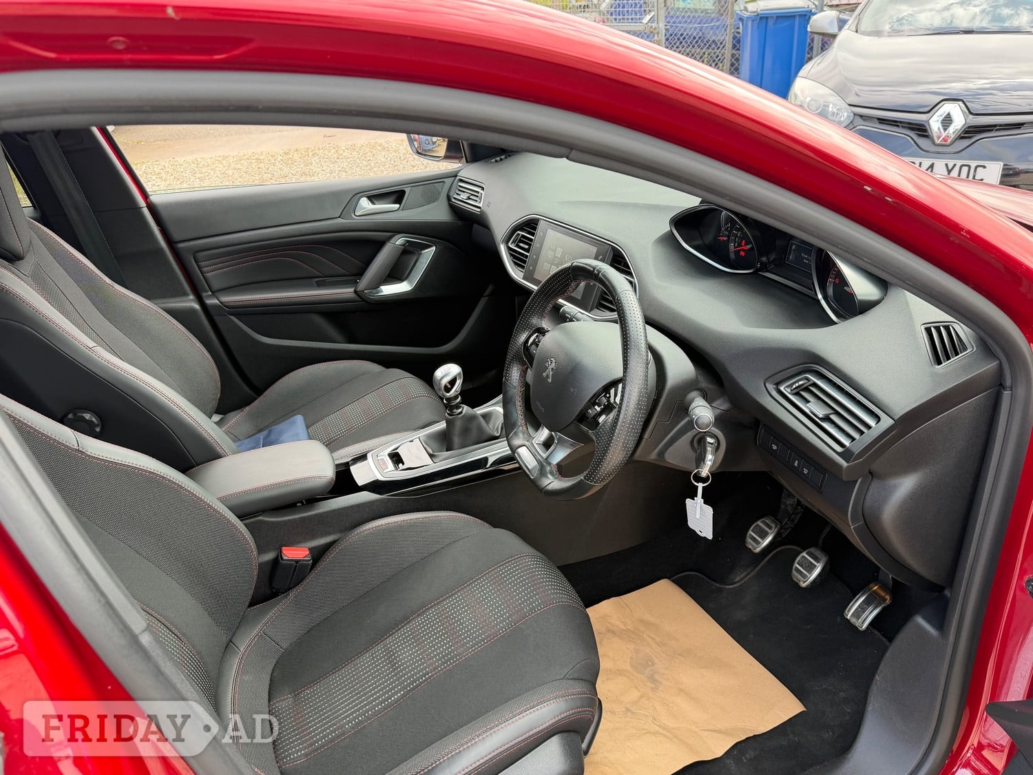 [ berth ]Peugeot 308