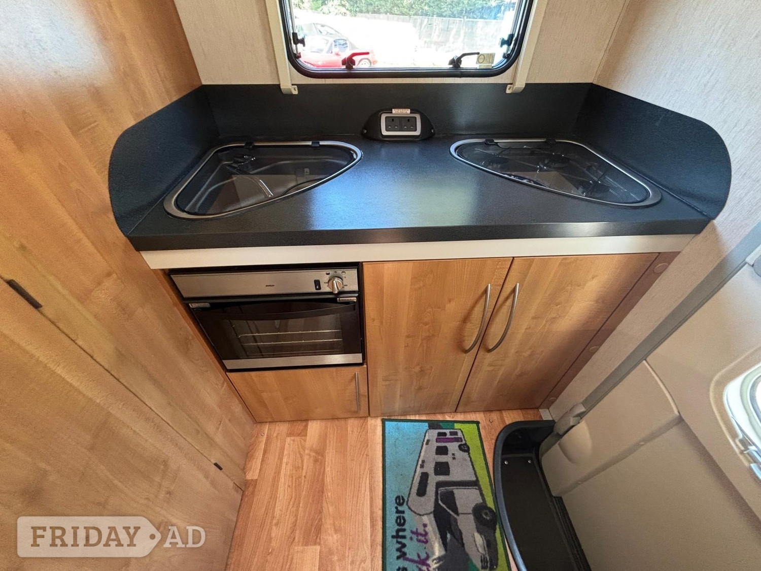 Tribute T-620 2010 - Motorhomes & Caravans
