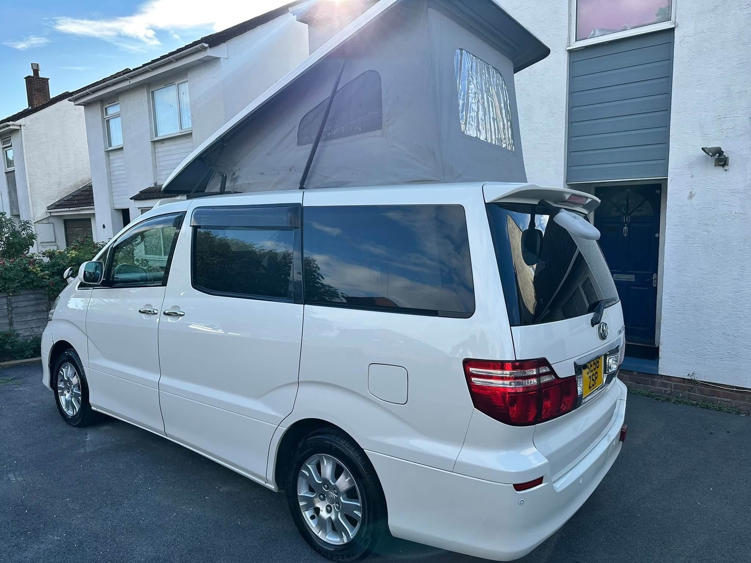 Toyota Alphard Gosport