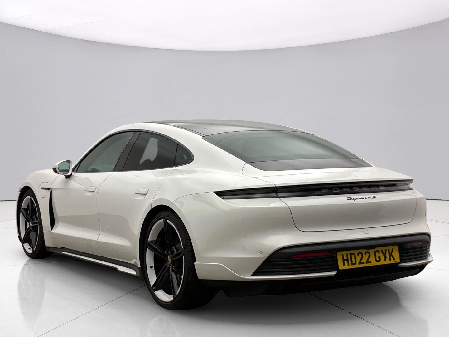 Porsche Taycan Ely