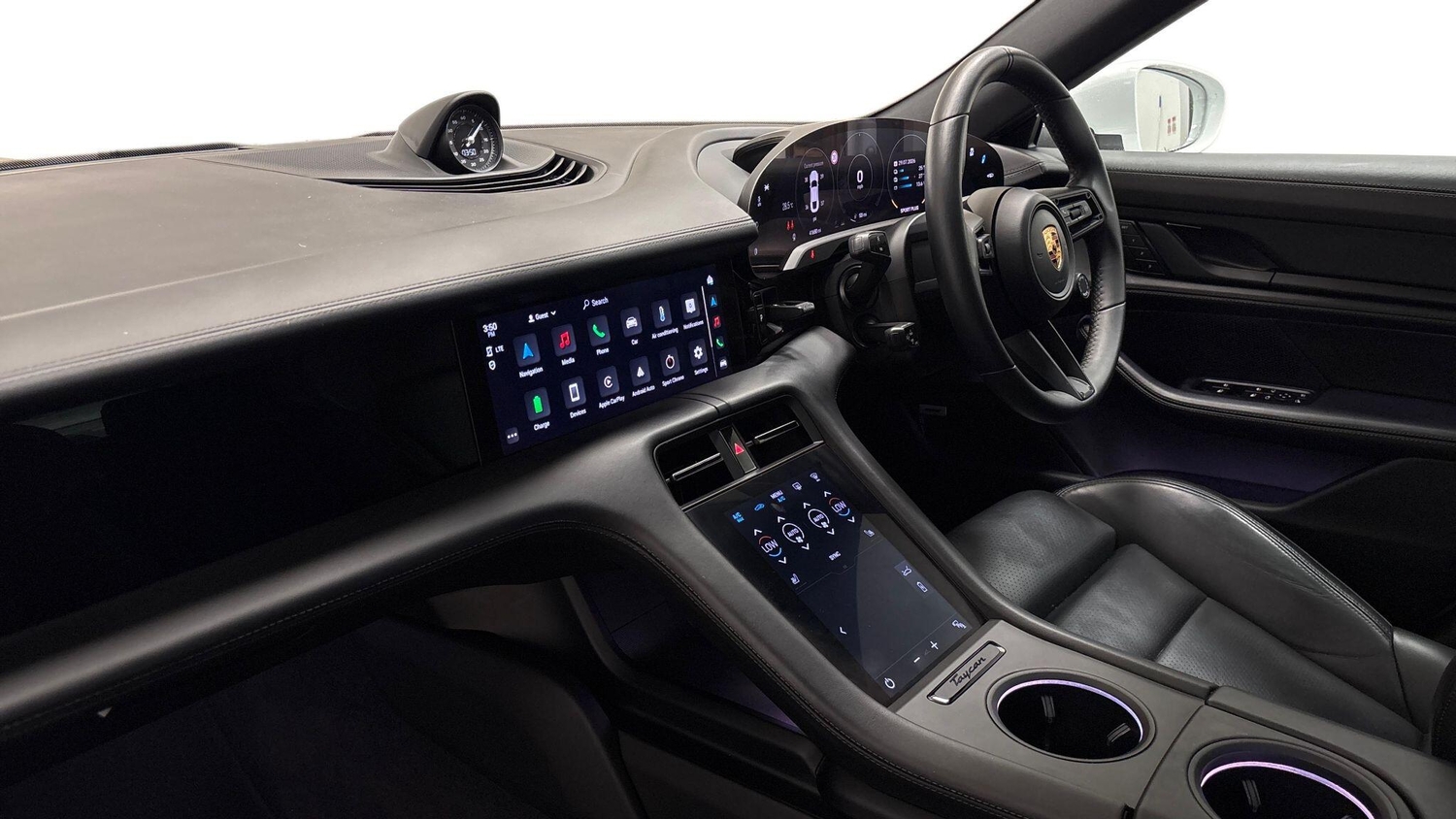 [ berth ]Porsche Taycan