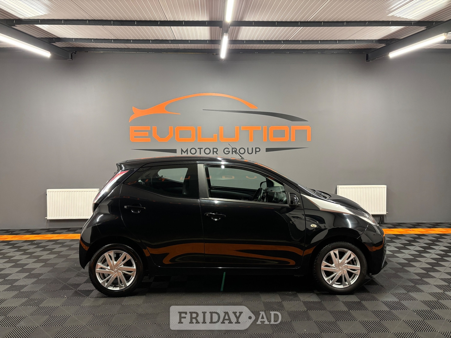 Toyota Aygo 2016 - Cars