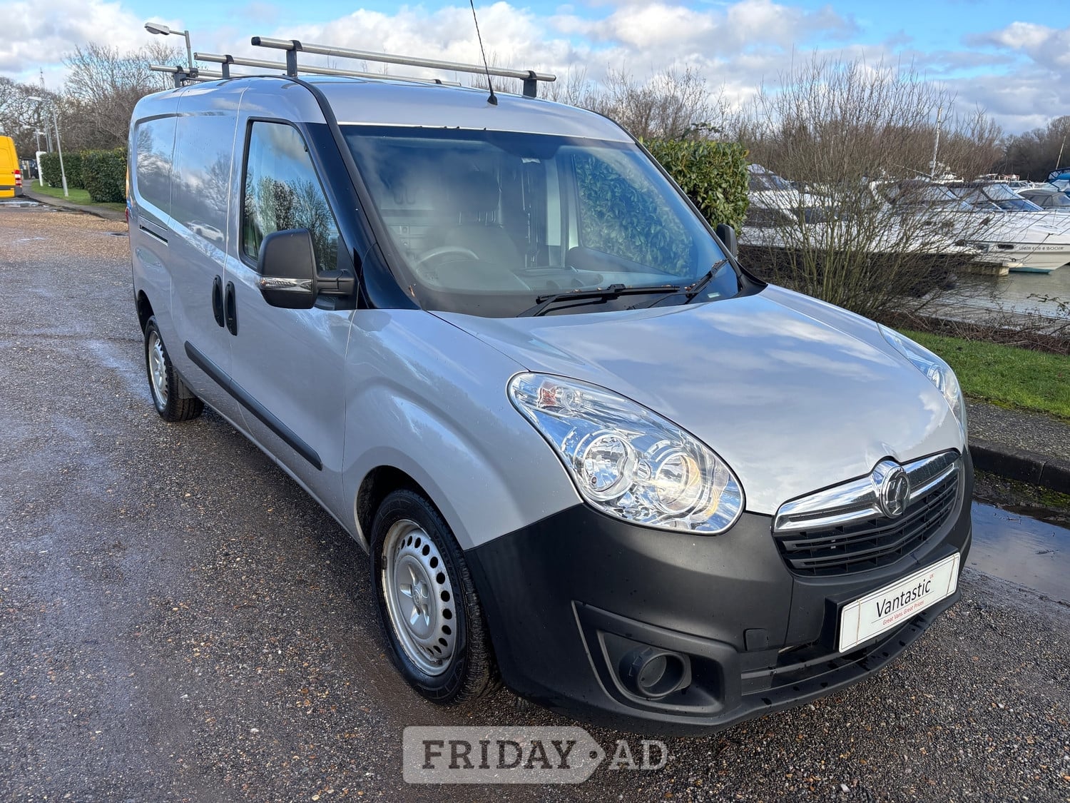 Vauxhall Combo 2018 in Chertsey