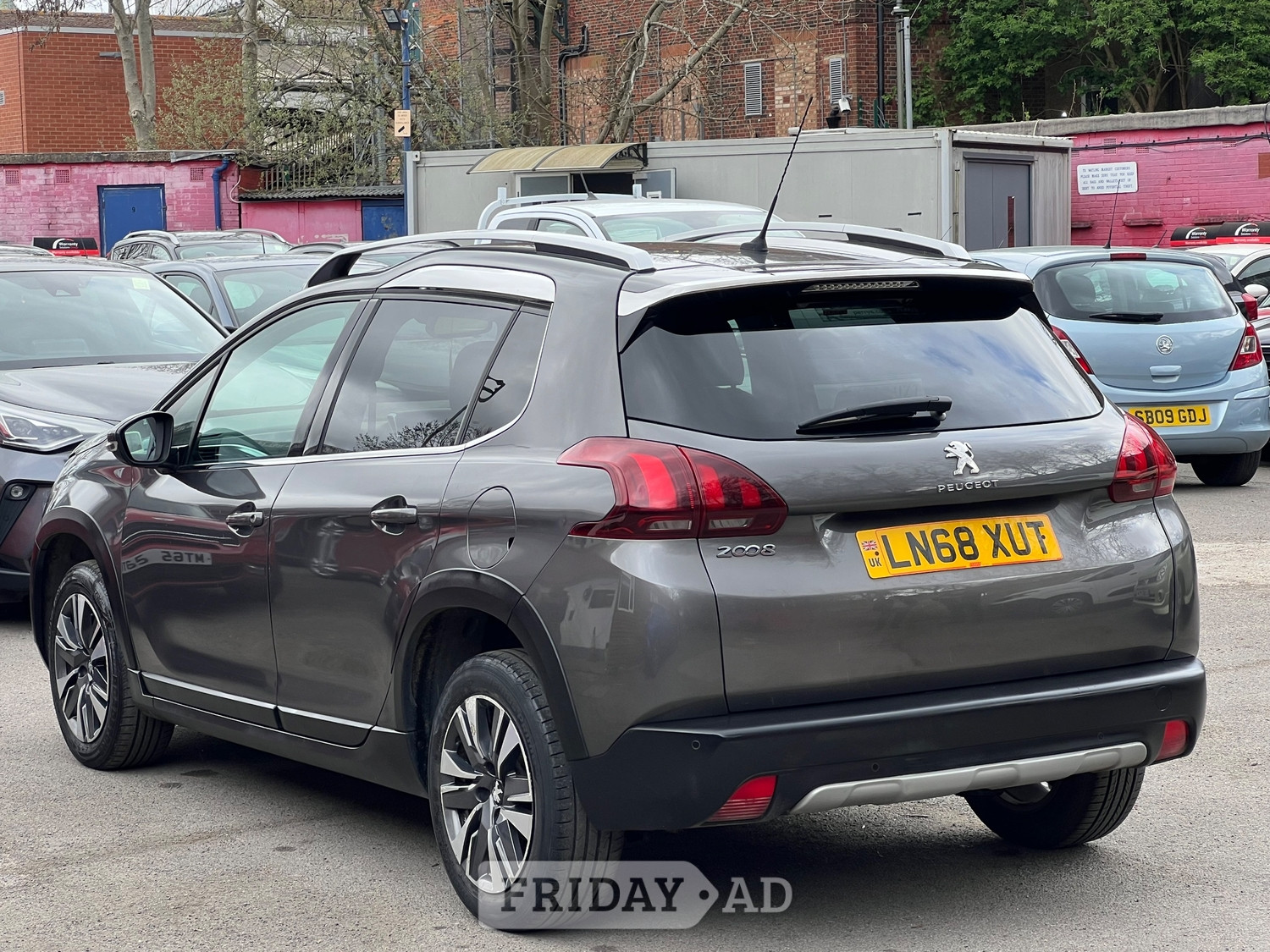 Peugeot 2008 2018 - Cars