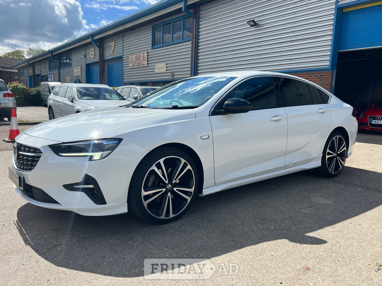 [ berth ]Vauxhall Insignia