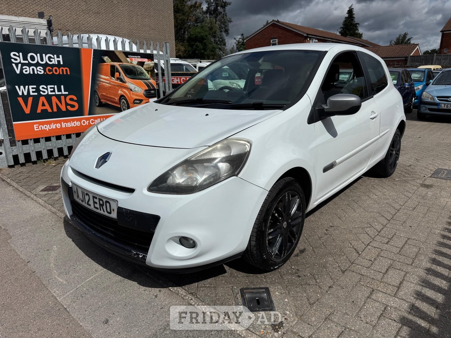 Renault Clio Slough