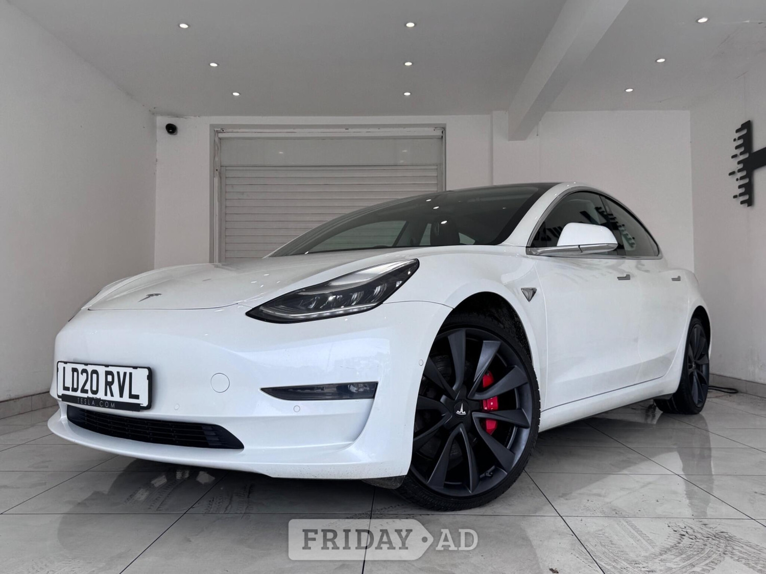 Tesla Model 3 2020 - Cars in Hounslow