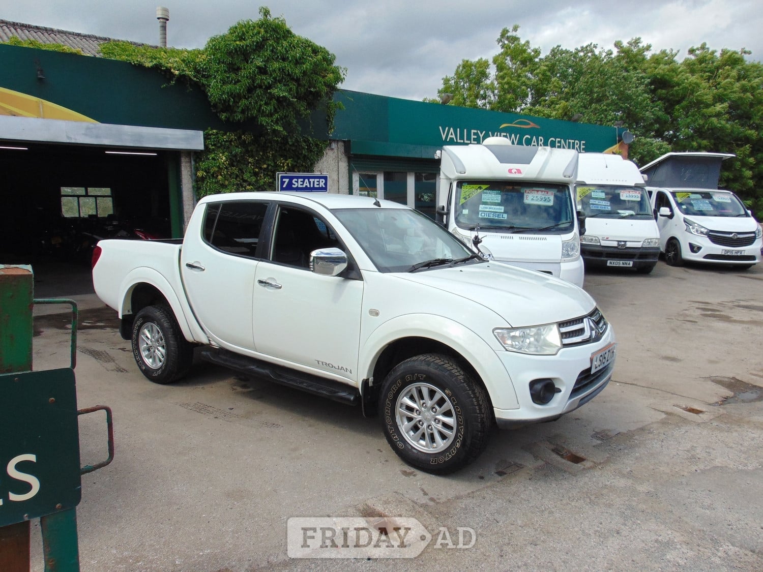Mitsubishi L200 2015 in Keighley