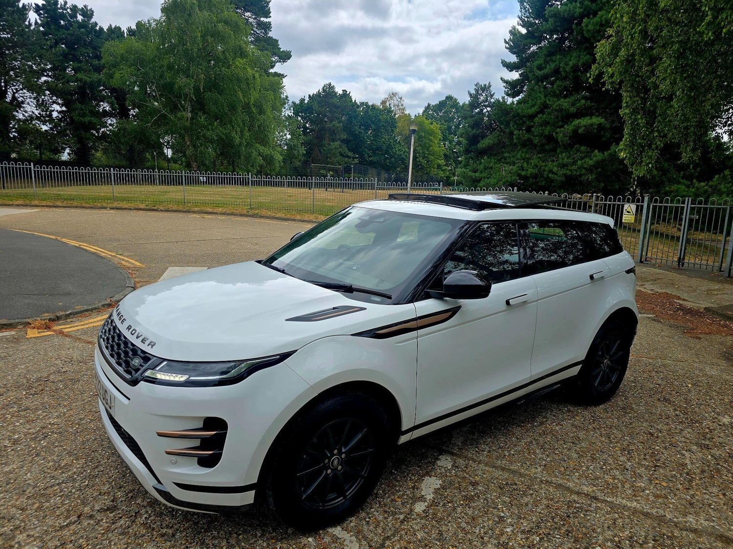 Land Rover Range Rover Evoque 2022 - Cars