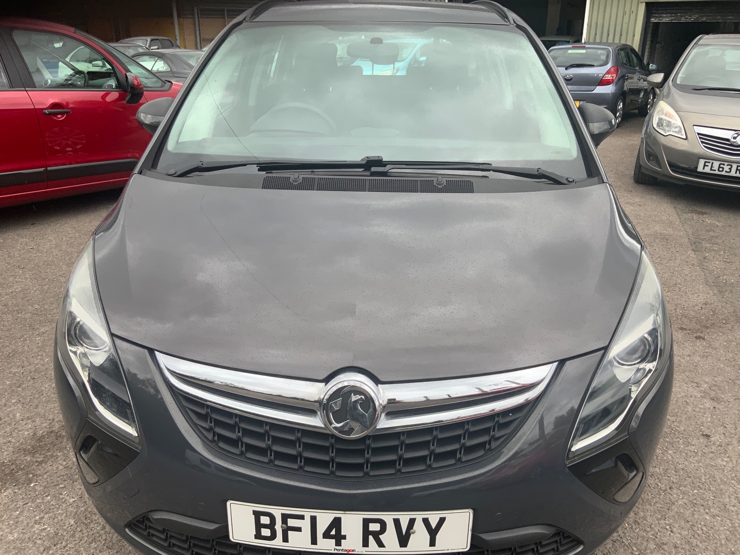 [ berth ]Vauxhall Zafira Tourer