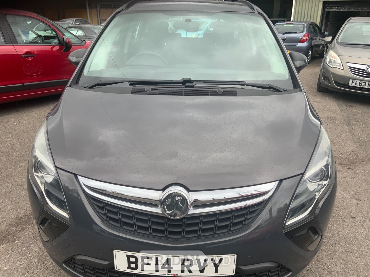 [ berth ]Vauxhall Zafira Tourer
