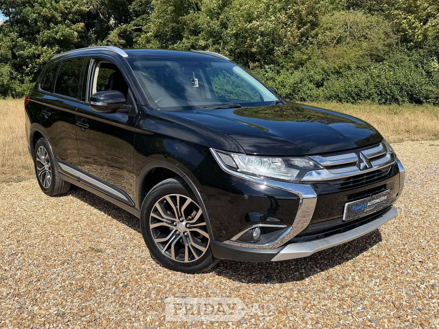 Mitsubishi Outlander 2015 in Newport