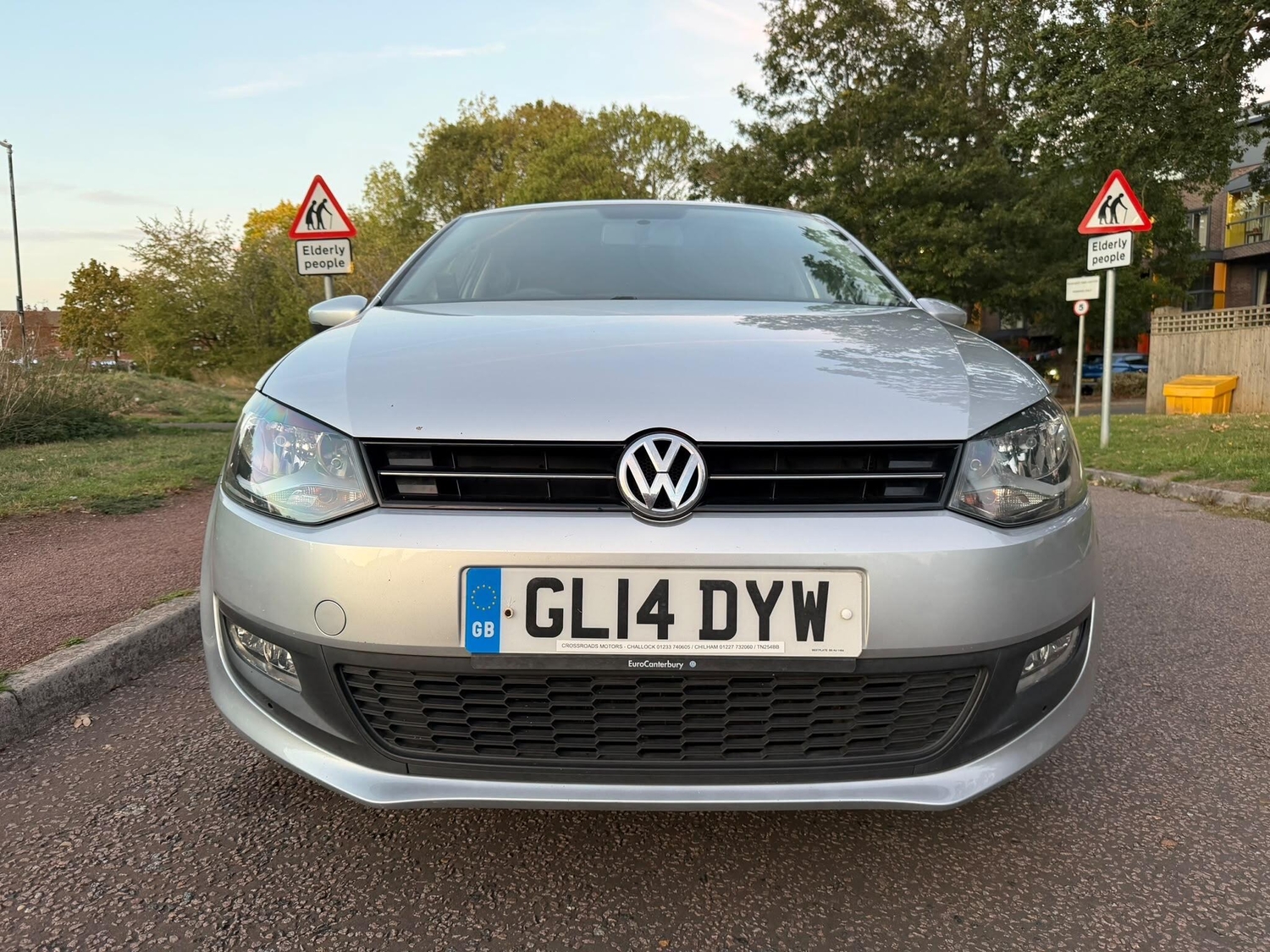 [ berth ]Volkswagen Polo