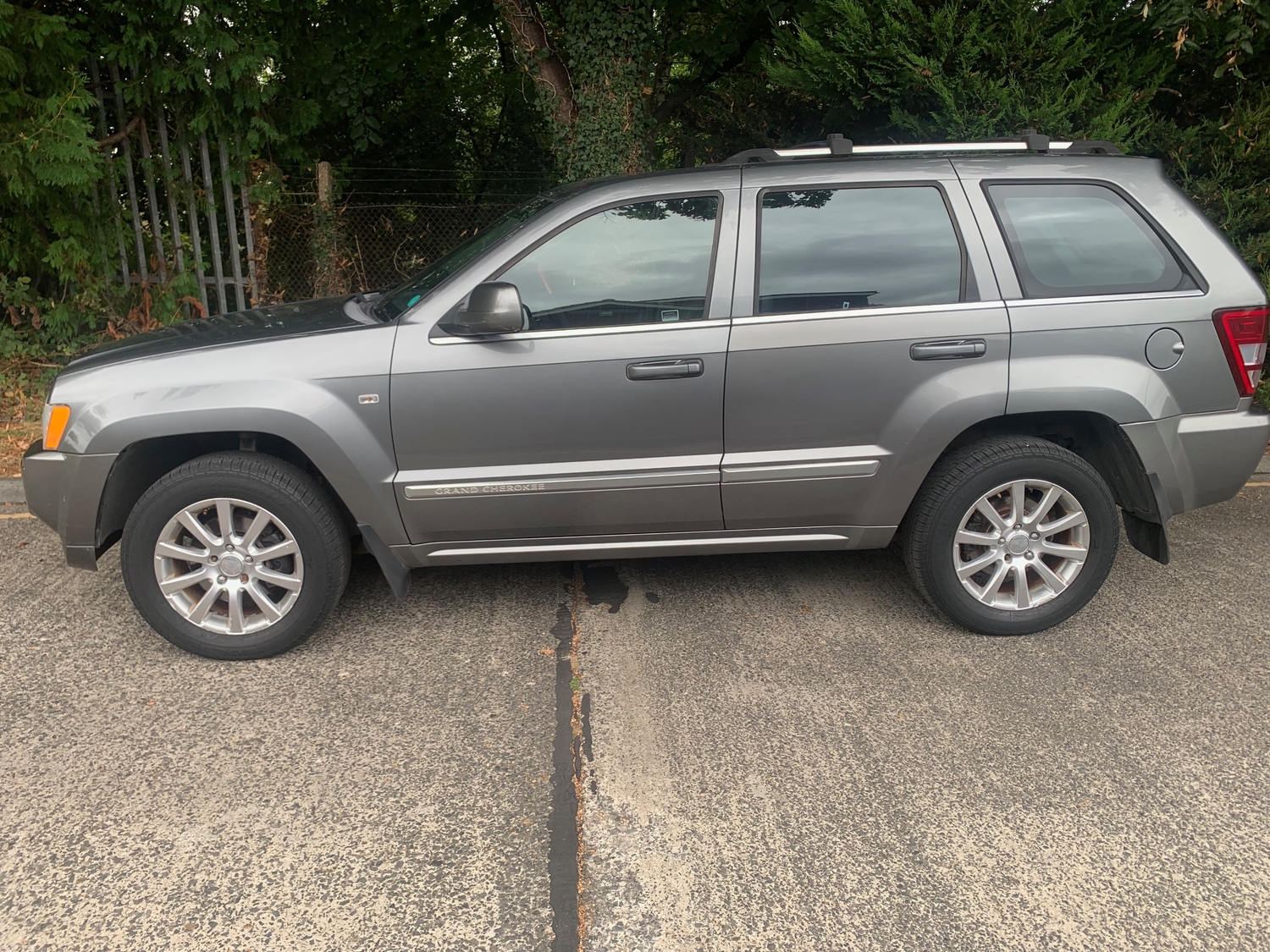 Jeep Grand Cherokee 2007 - Cars in Epsom