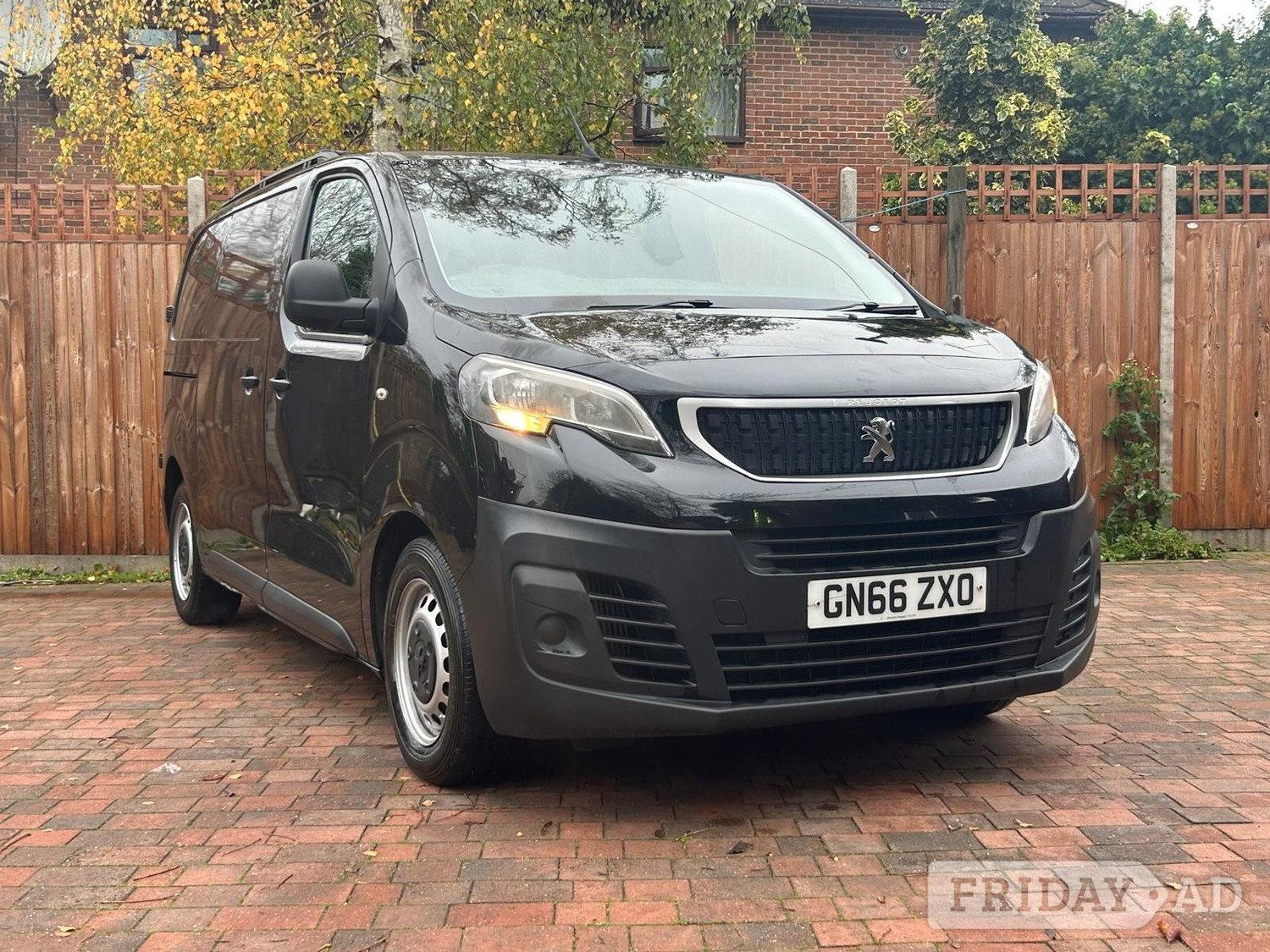 Peugeot Expert 2016 in St. Albans