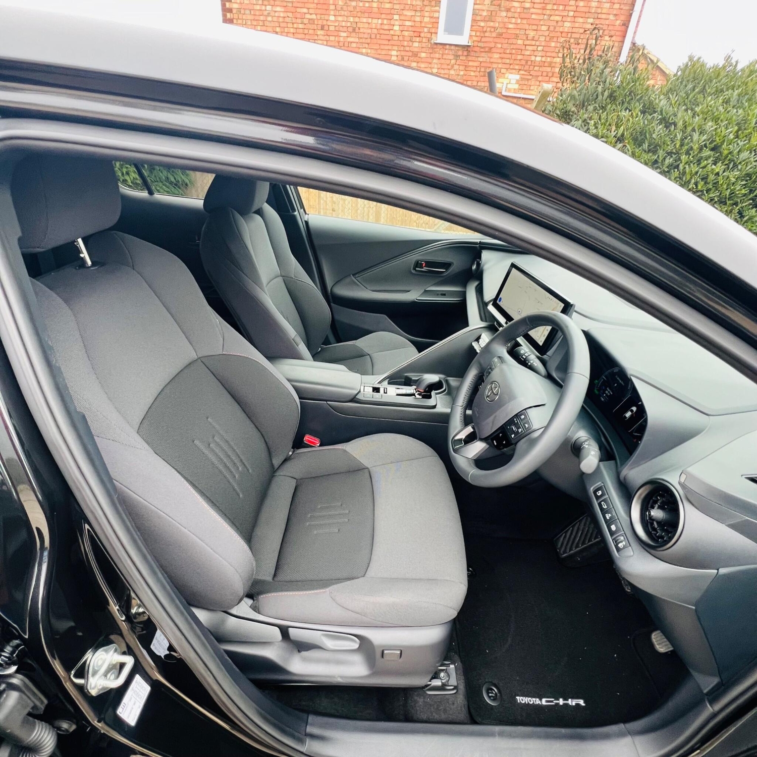 [ berth ]Toyota C-HR