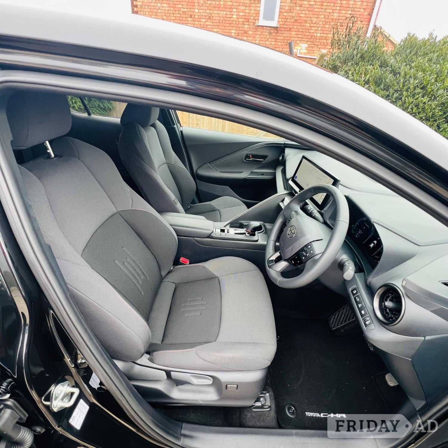 [ berth ]Toyota C-HR