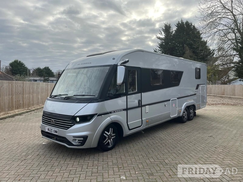 [4 berth ]Adria SONIC 810 SC