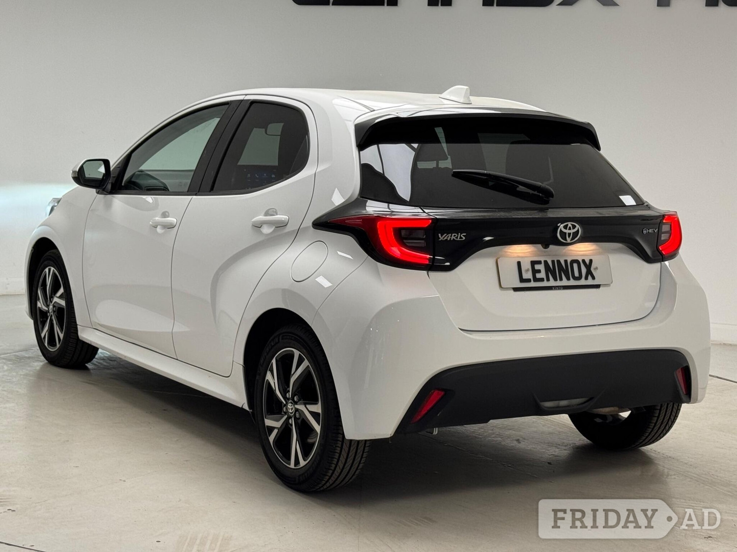 Toyota Yaris 2024 - Cars