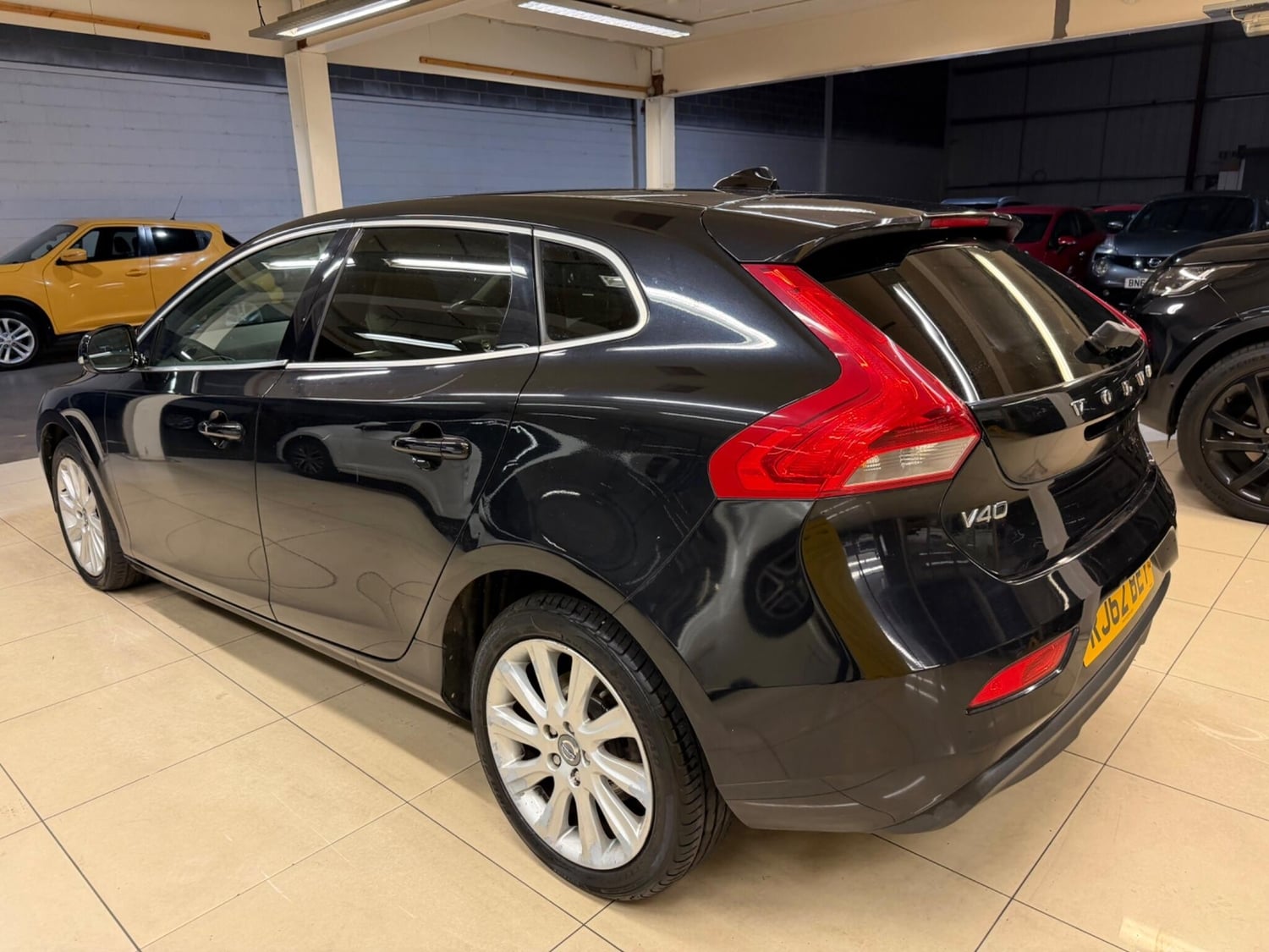 Volvo V40 2012 - Cars