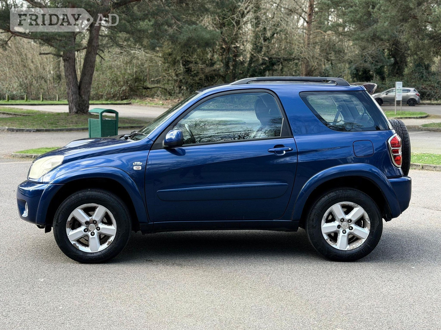 Toyota RAV4 2004 - Cars in Aldershot
