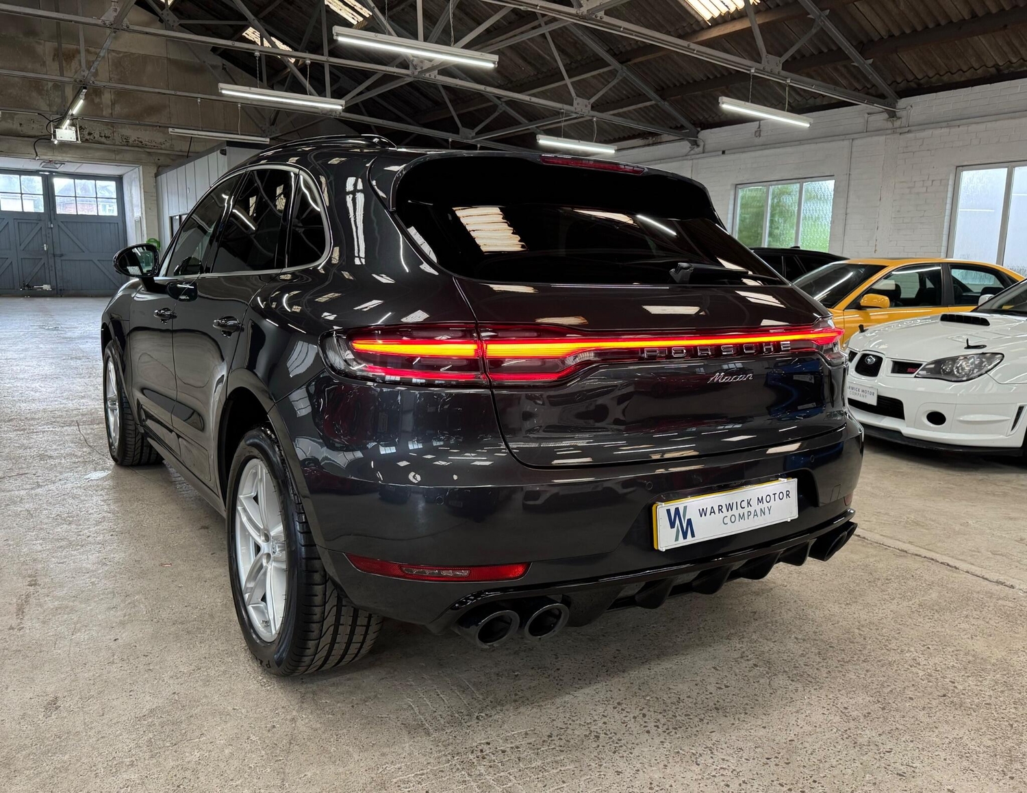 [ berth ]Porsche Macan