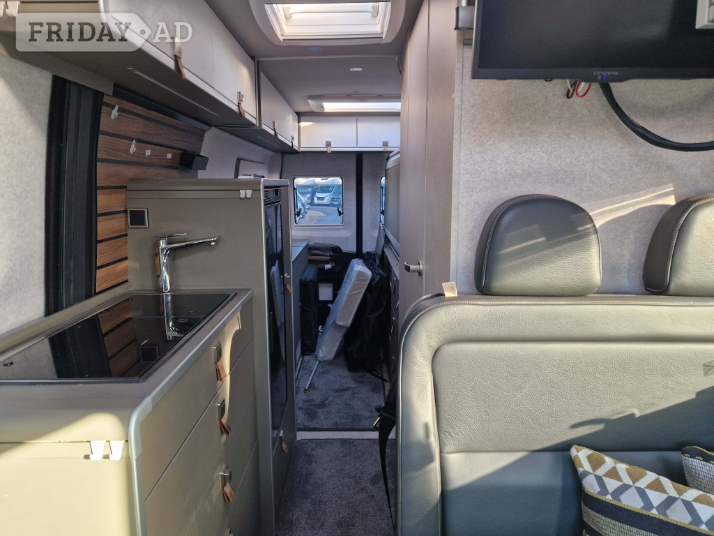 [3 berth ]Hymer Grand Canyon S 700