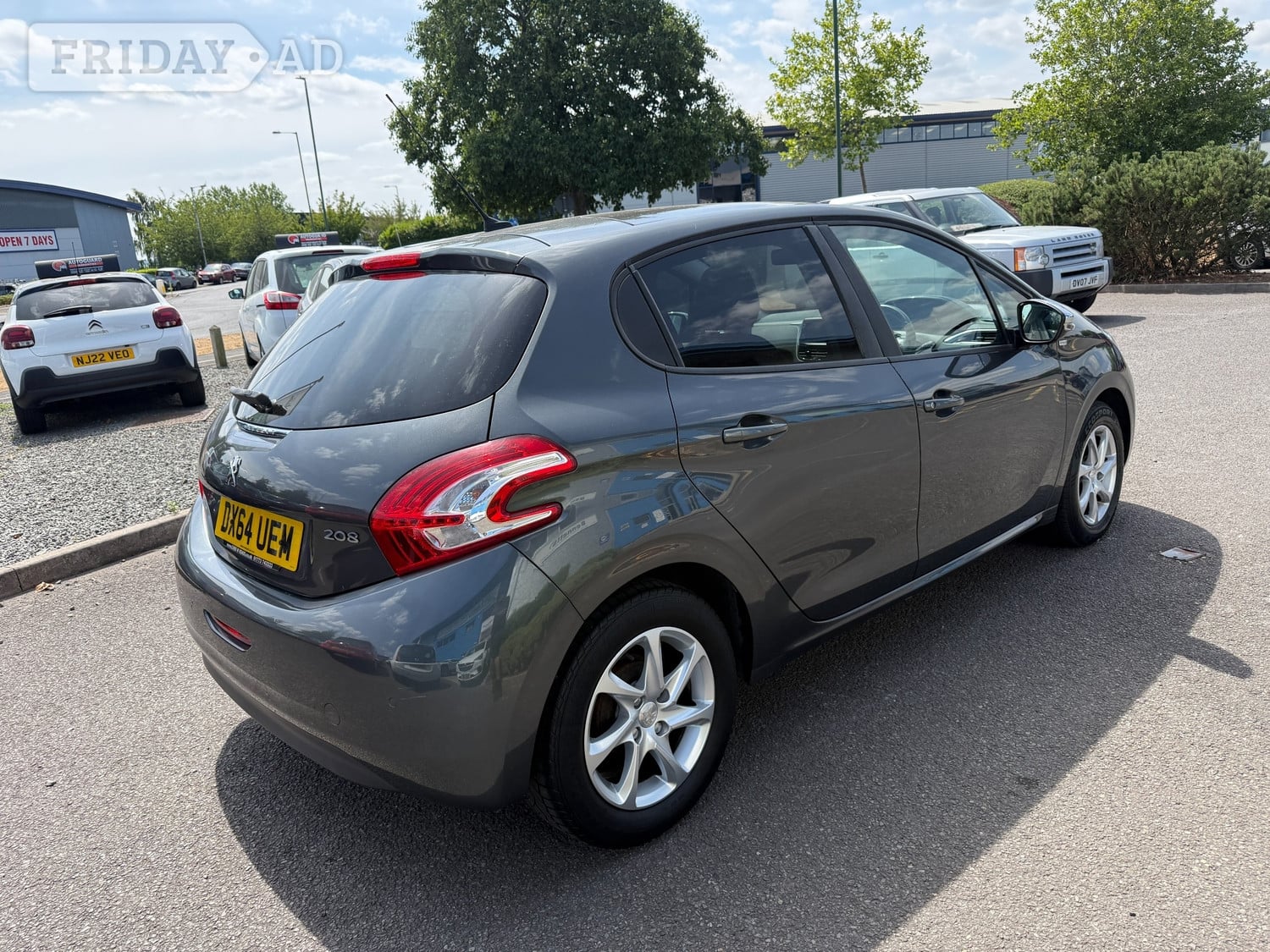 [ berth ]Peugeot 208