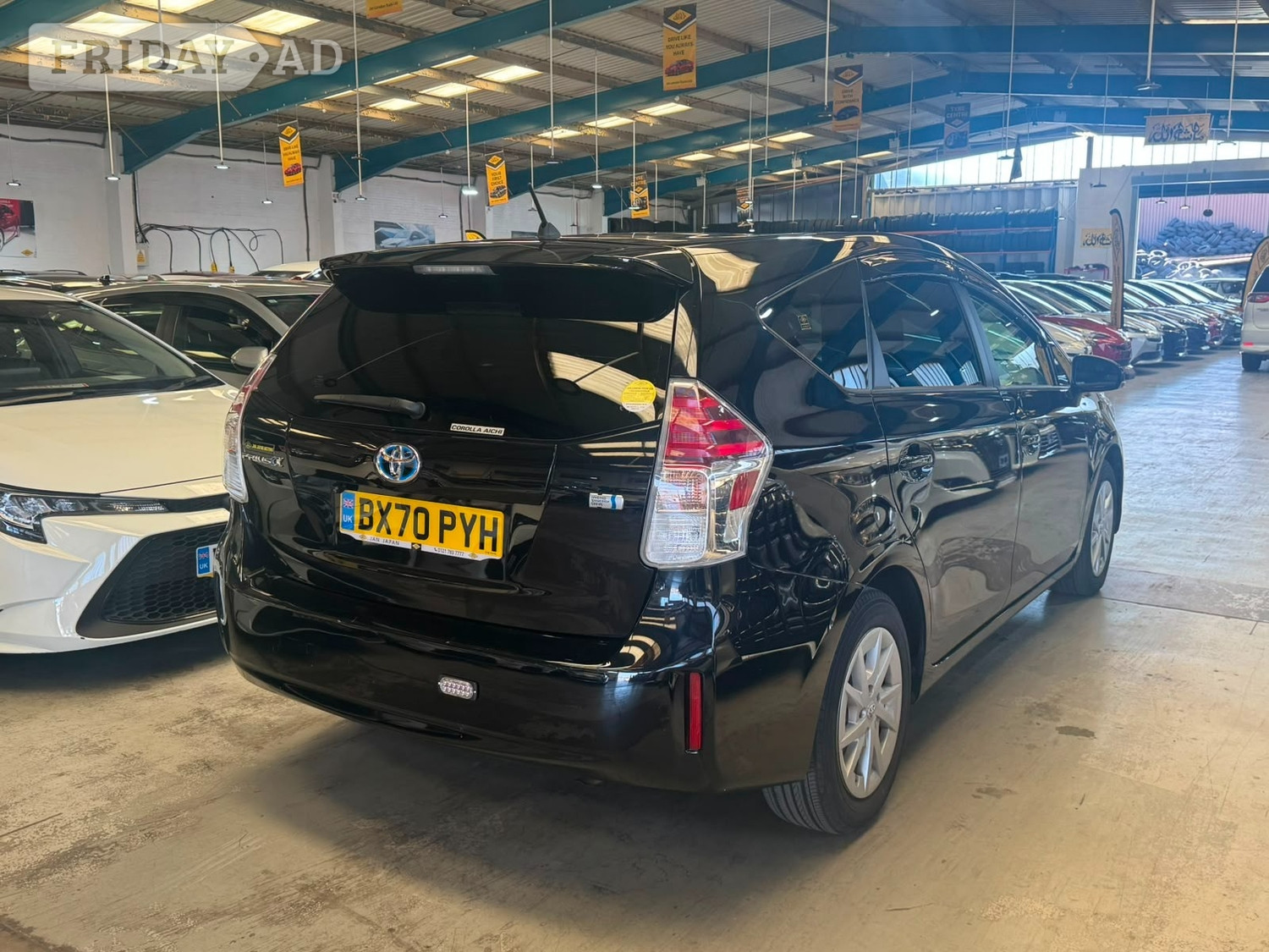[ berth ]Toyota 7 Seat Prius