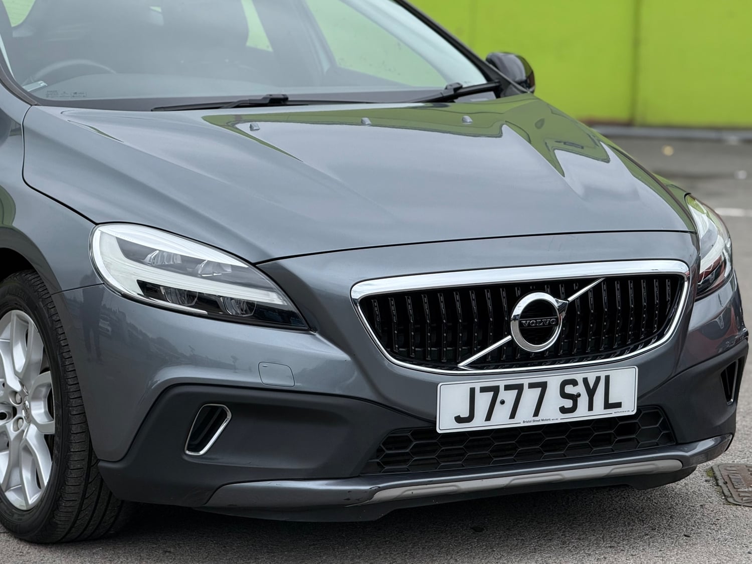 Volvo V40 Cross Country Leeds