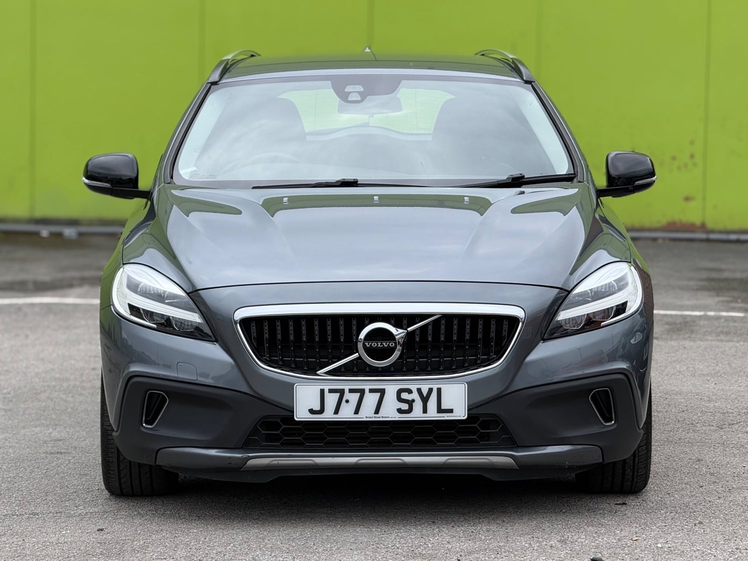 Volvo V40 Cross Country 2017 - Cars