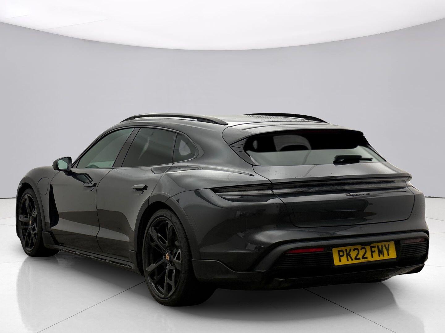 Porsche Taycan Ely