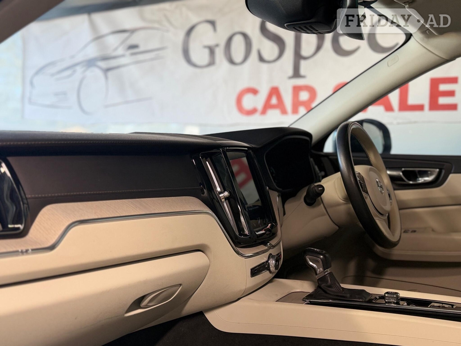 Volvo XC60 2018 - Cars