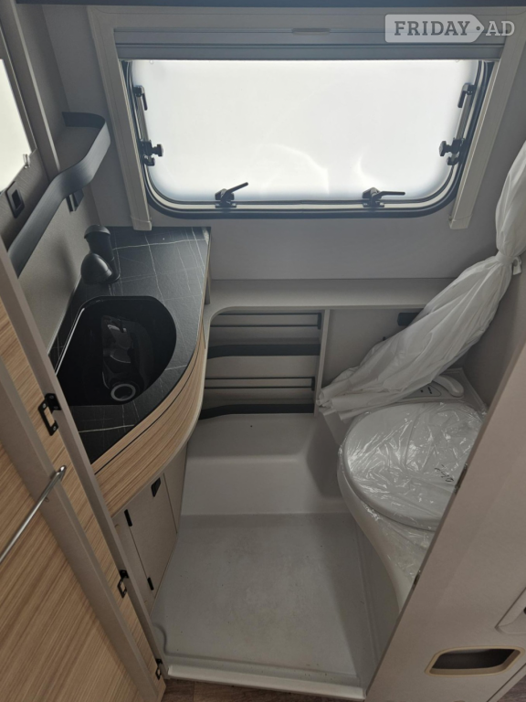 [ berth ]Eriba Touring 530