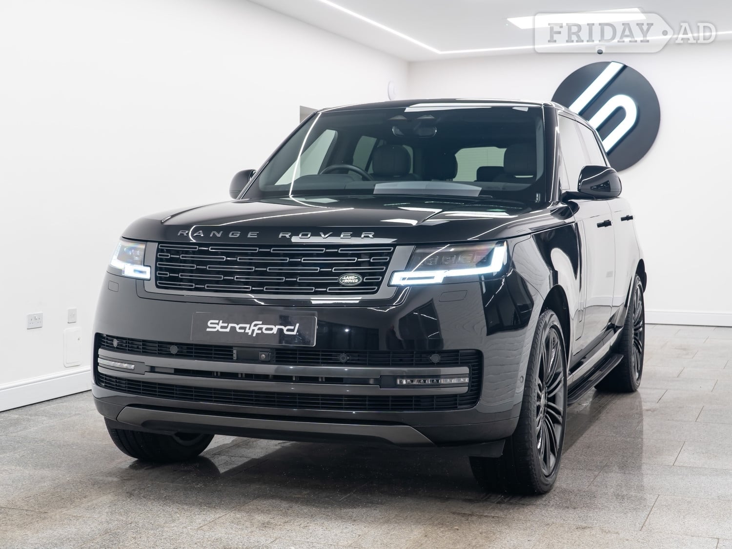 Land Rover Range Rover 2024 in Brighton