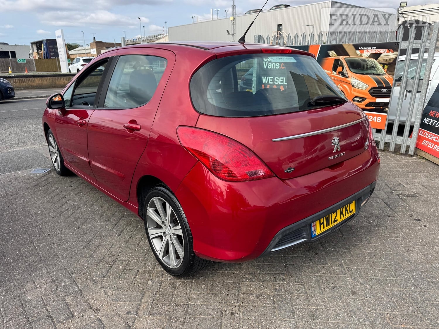 [ berth ]Peugeot 308