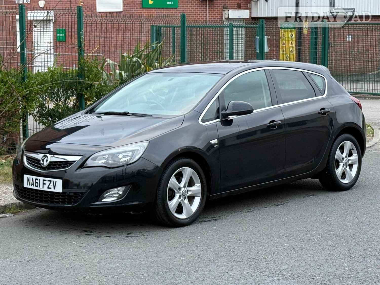 Vauxhall Astra 2011 - Cars in Stockport