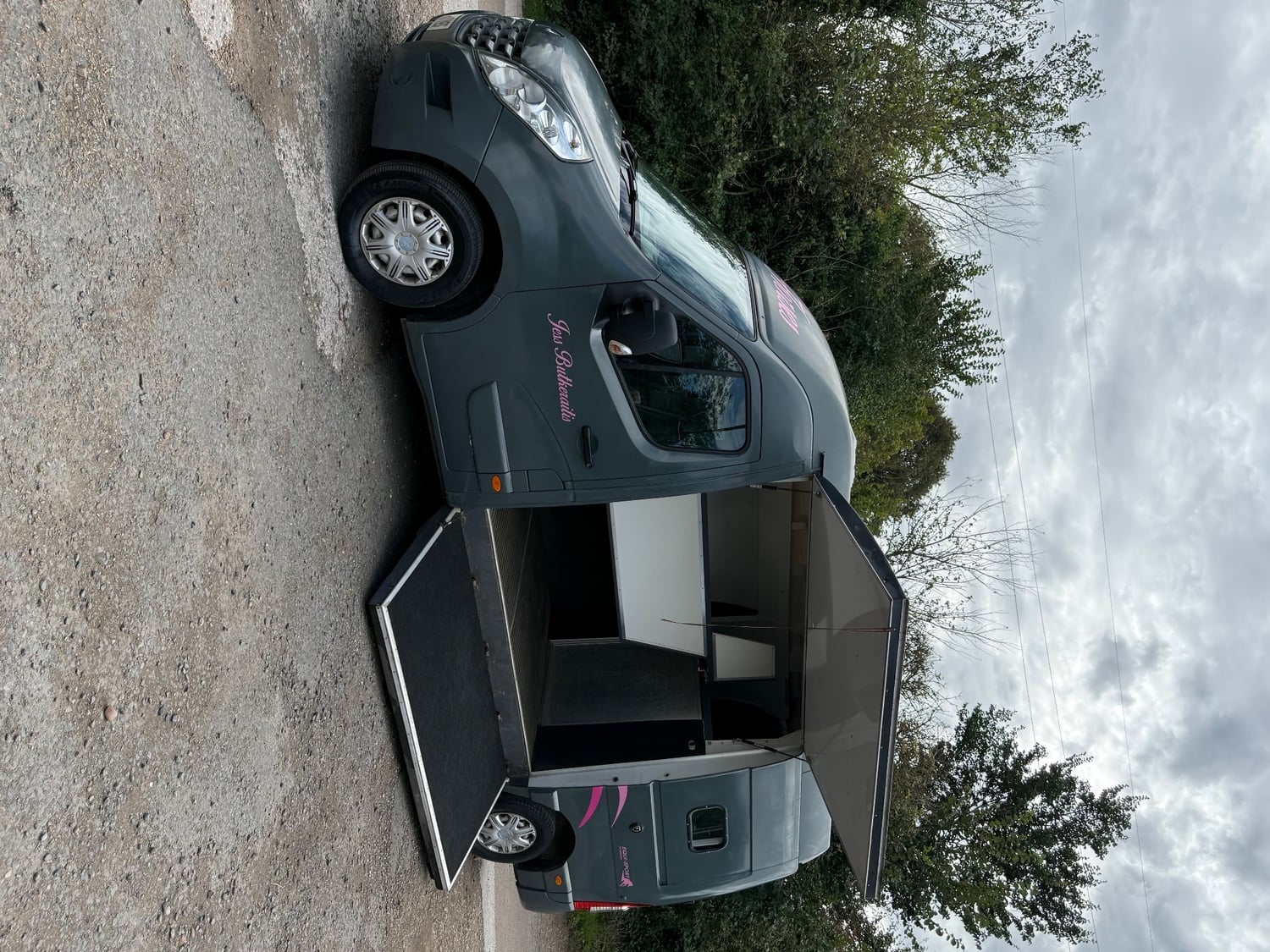 Equi-Sport  Renault Horsebox - Trailers & Horseboxes in Throapham