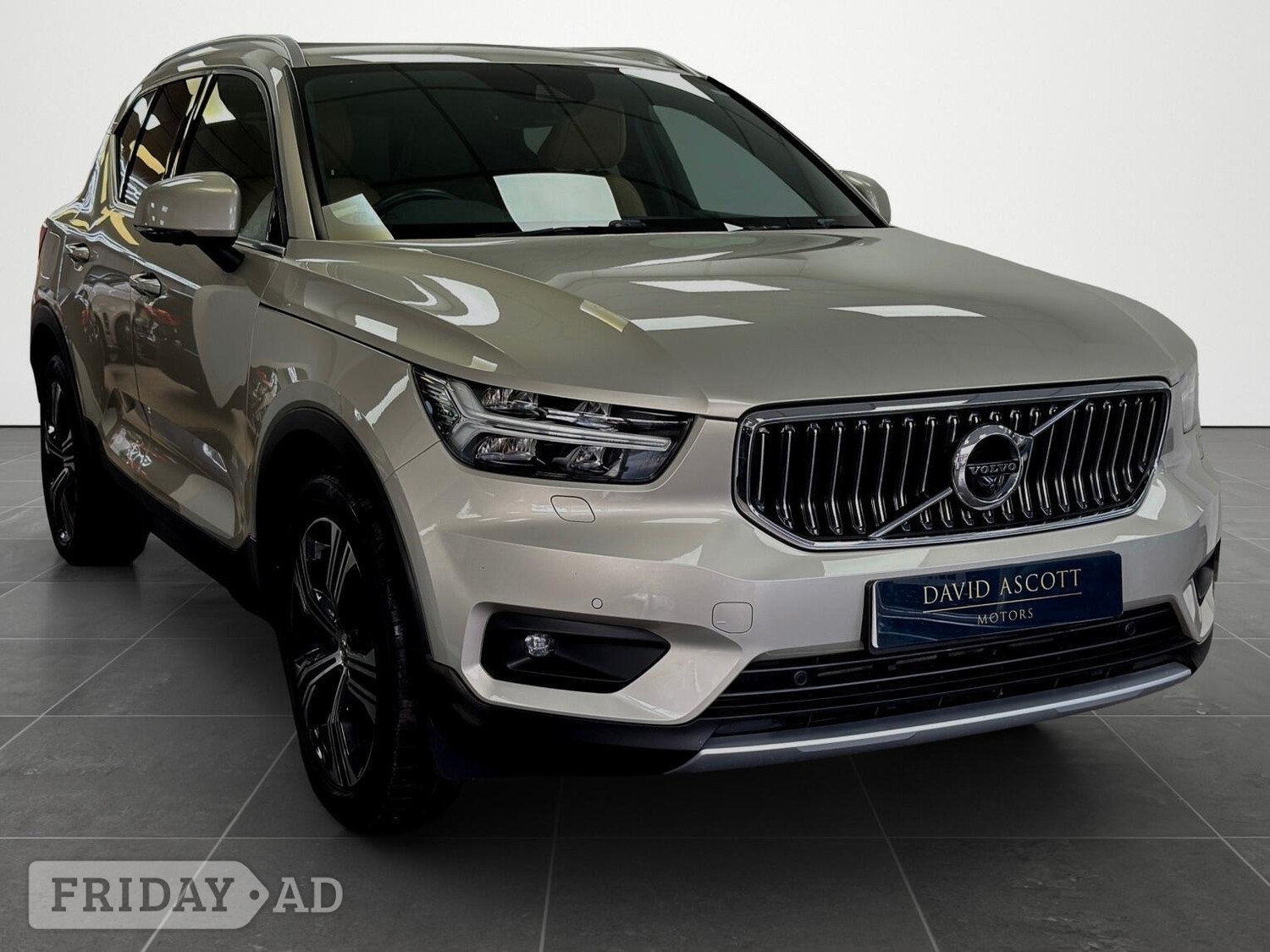 Volvo XC40 2019 - Cars