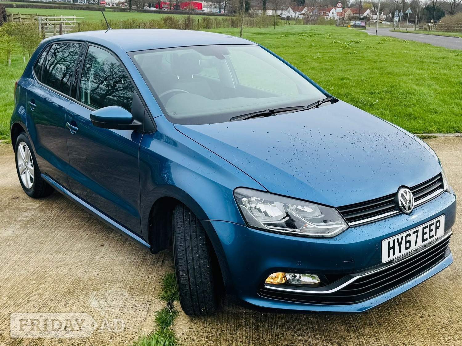 Volkswagen Polo 2017 - Cars in Horley