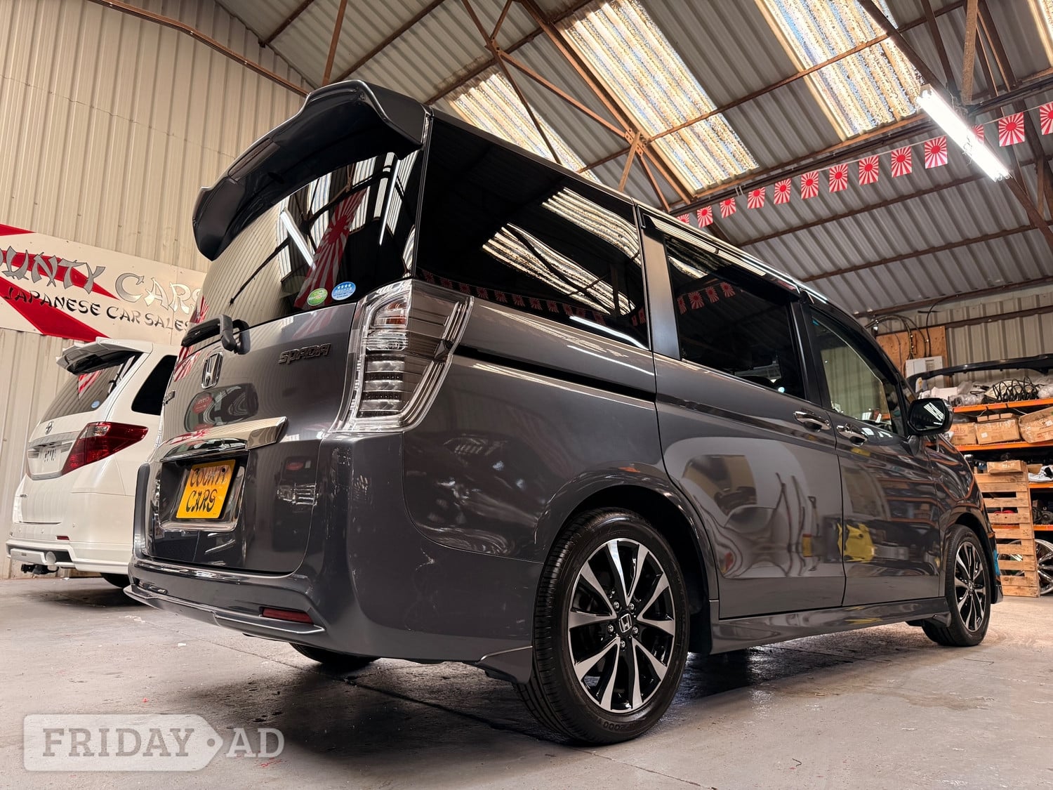 Honda Stepwagon 2013 - Cars
