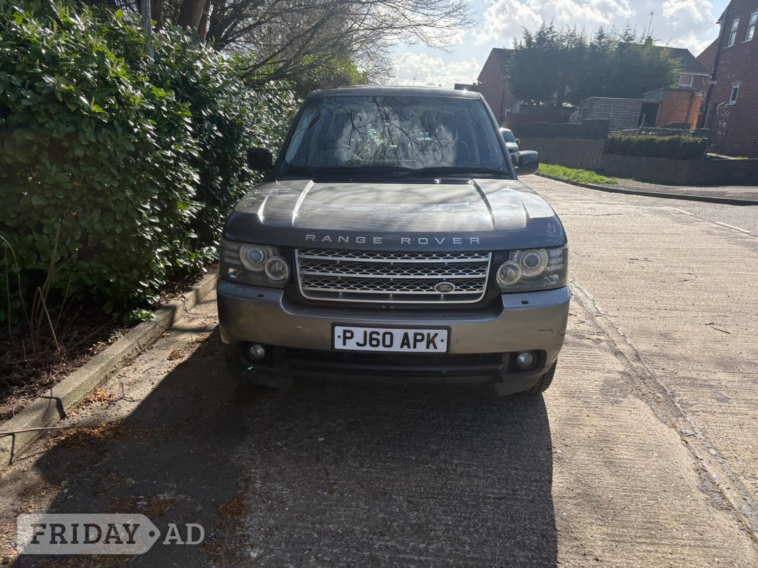Land Rover Range Rover 2010 - Cars