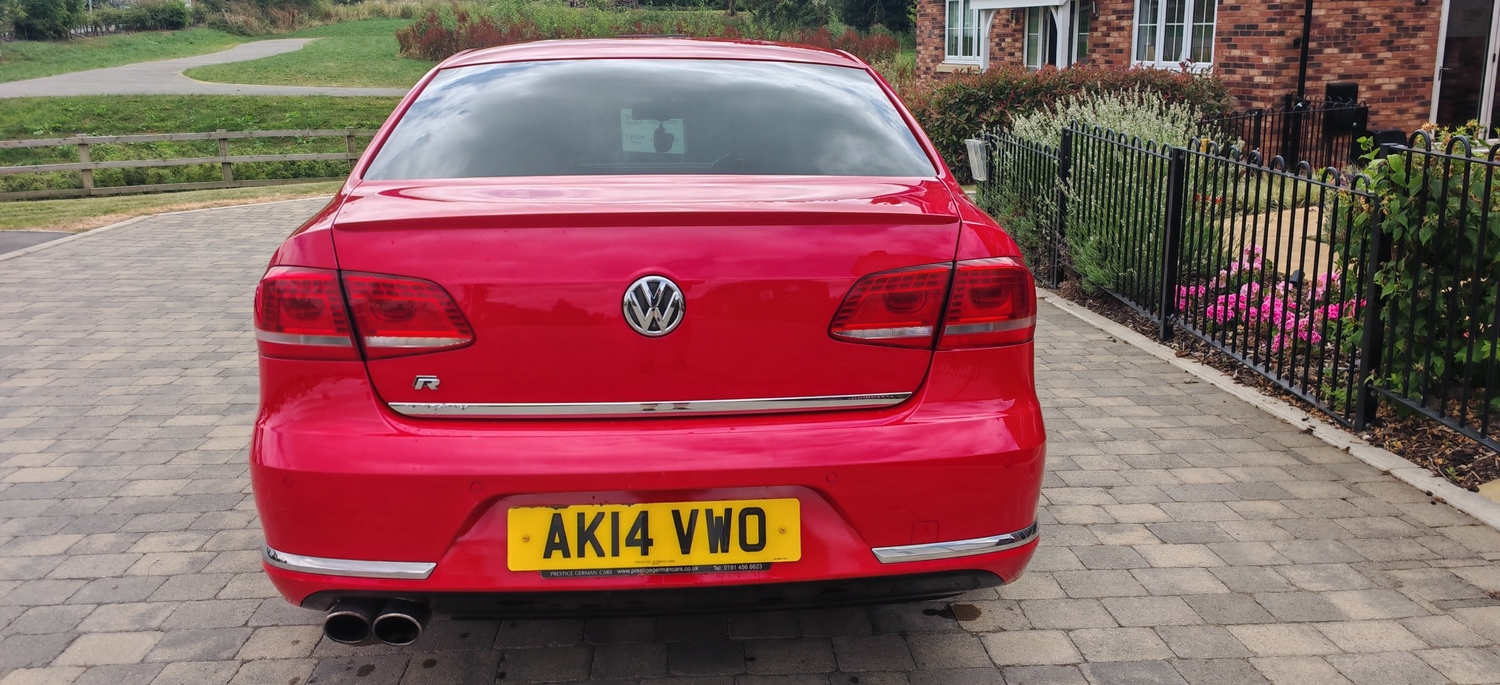 Volkswagen Passat 2014 - Cars