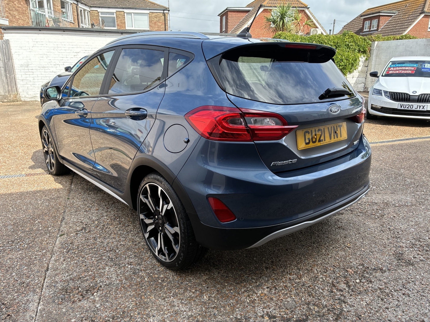[ berth ]Ford Fiesta