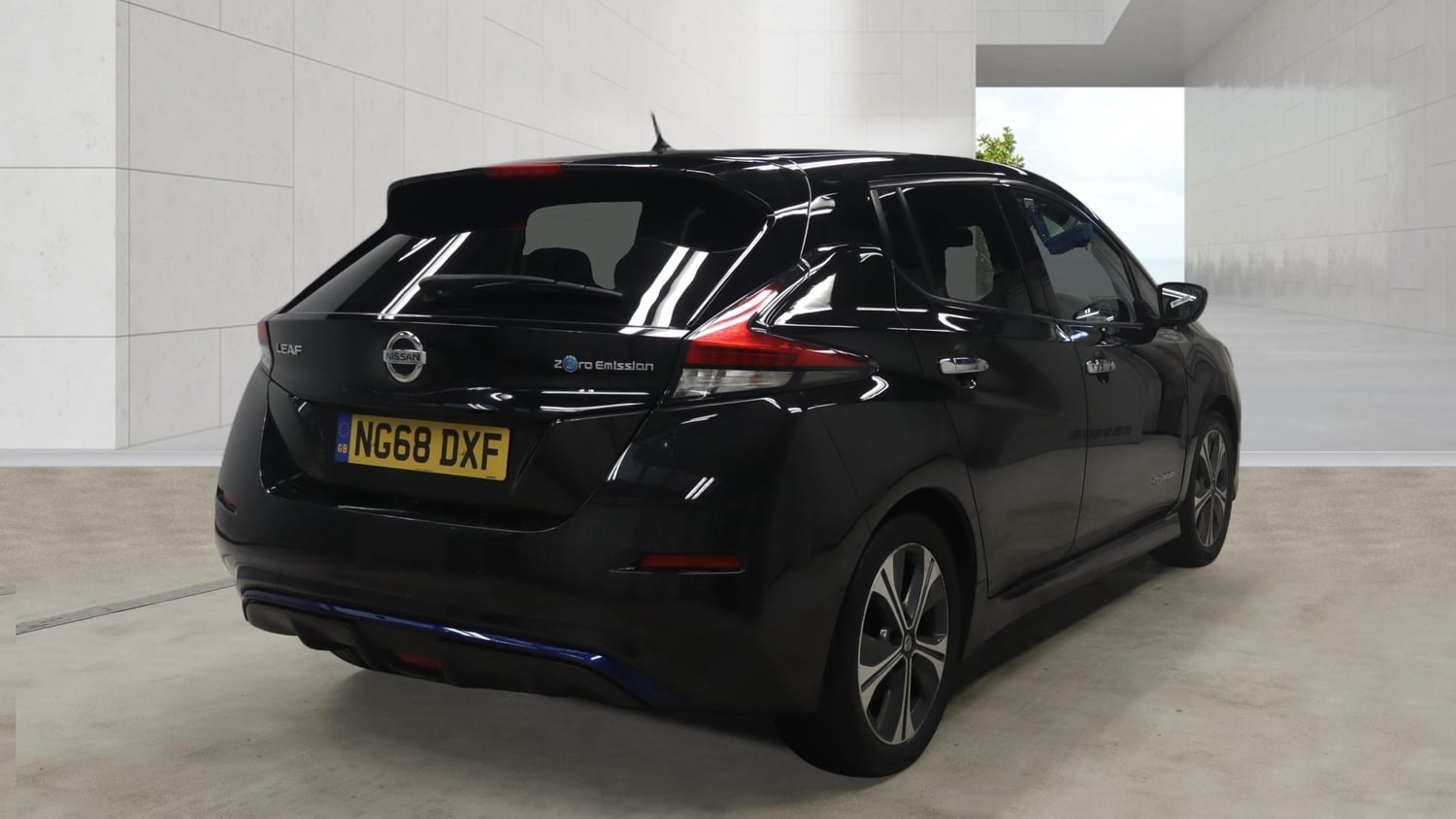 Nissan LEAF 2019 - Cars in Hemel Hempstead
