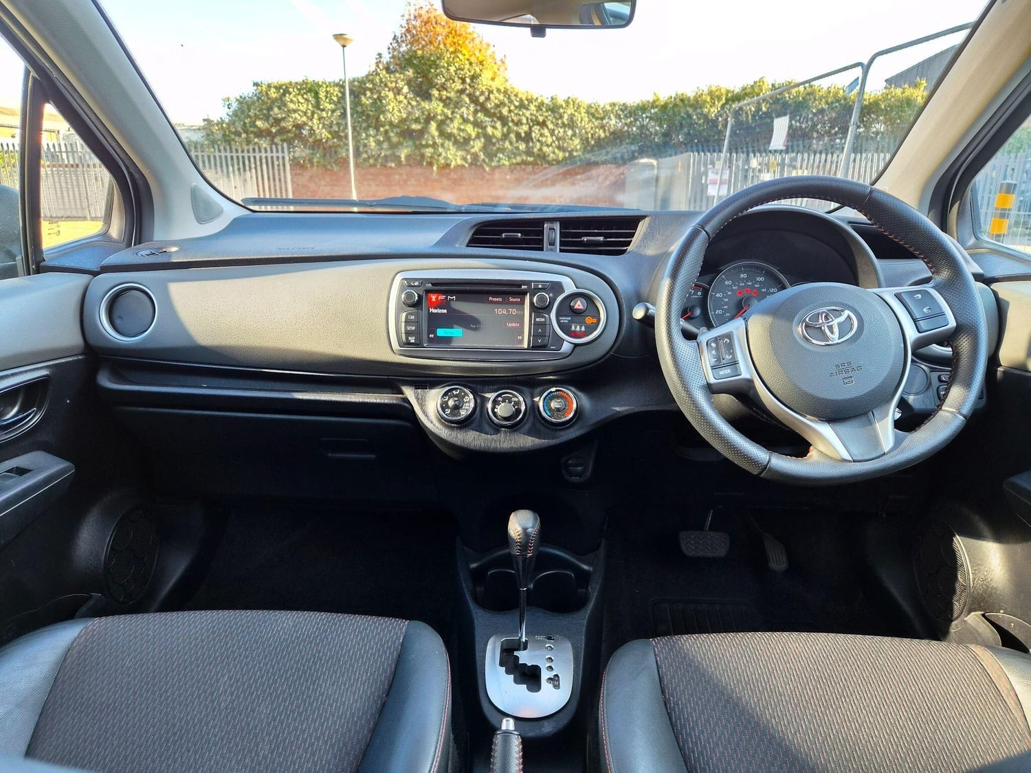 Toyota Yaris 2011 - Cars in Slough