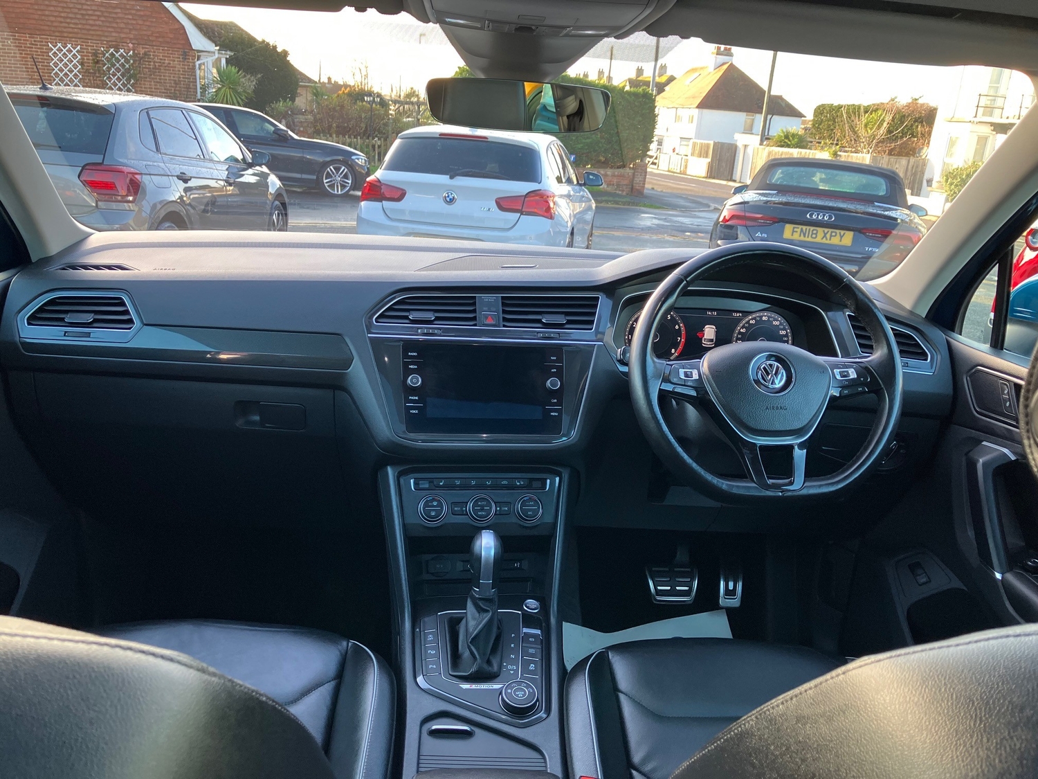 Volkswagen Tiguan 2017 - Cars