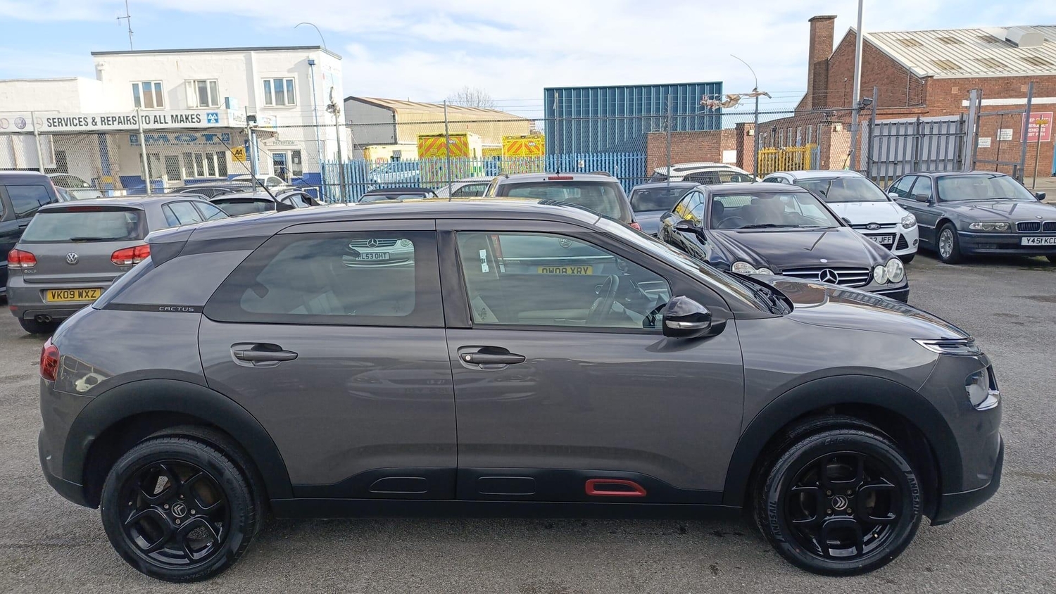 [ berth ]Citroen C4 Cactus
